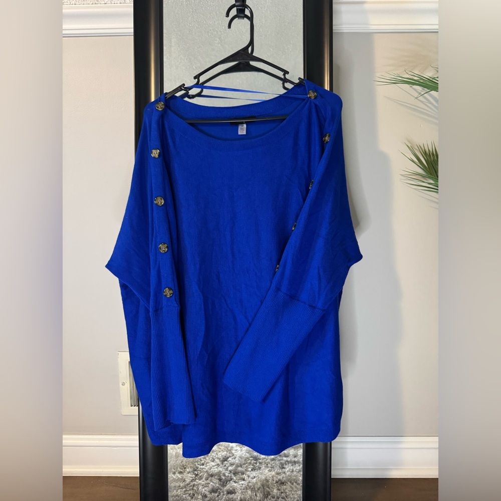 Cable & Gauge Women’s Plus Royal Blue Sweater with Button Details 3X